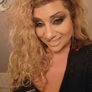 Meet your Posher, Sandy